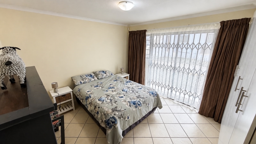 2 Bedroom Property for Sale in Hartenbos Central Western Cape